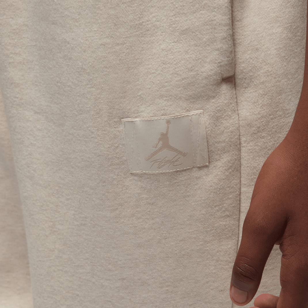 Jordan Flight Essentials - Image 4