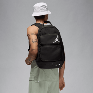 JAMESSENTIALSBACKPACK.png 106347