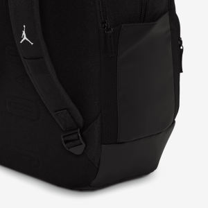 JAMESSENTIALSBACKPACK-7.png 106355