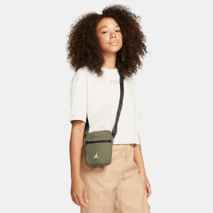 JANAIRBORNEFESTIVALBAG-1.png 64246